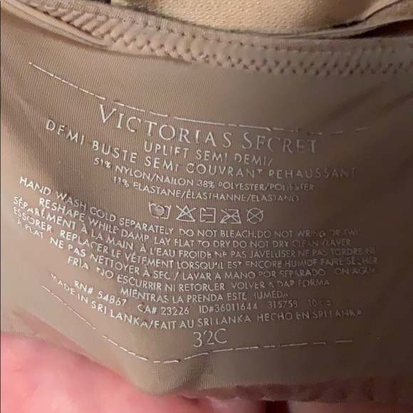 VS nude bra - Picture 2 of 2